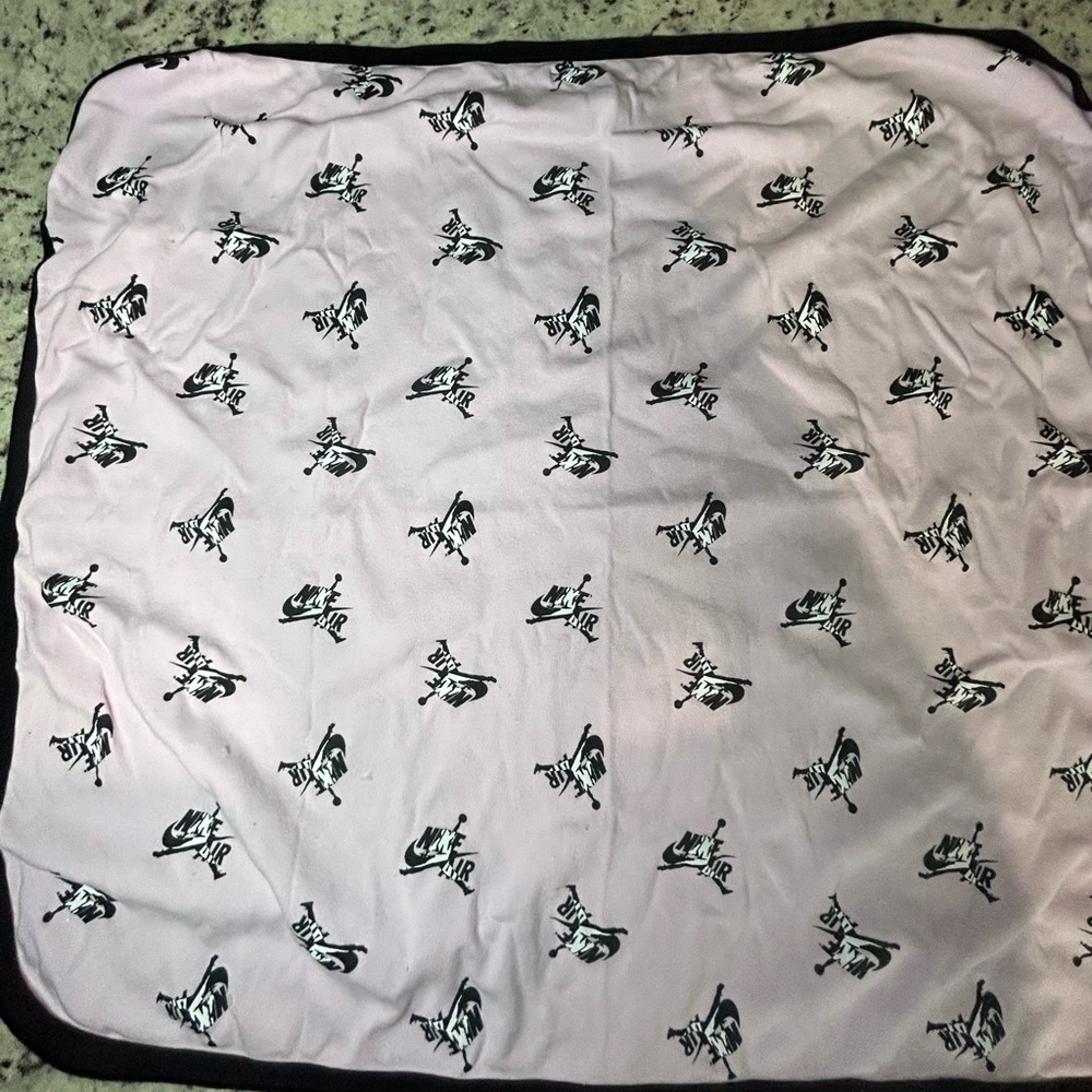 New Born Nike Blankey